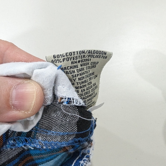 Plaid (blue,black,white) boy' shorts. Carter's size 2. - Picture 4 of 7